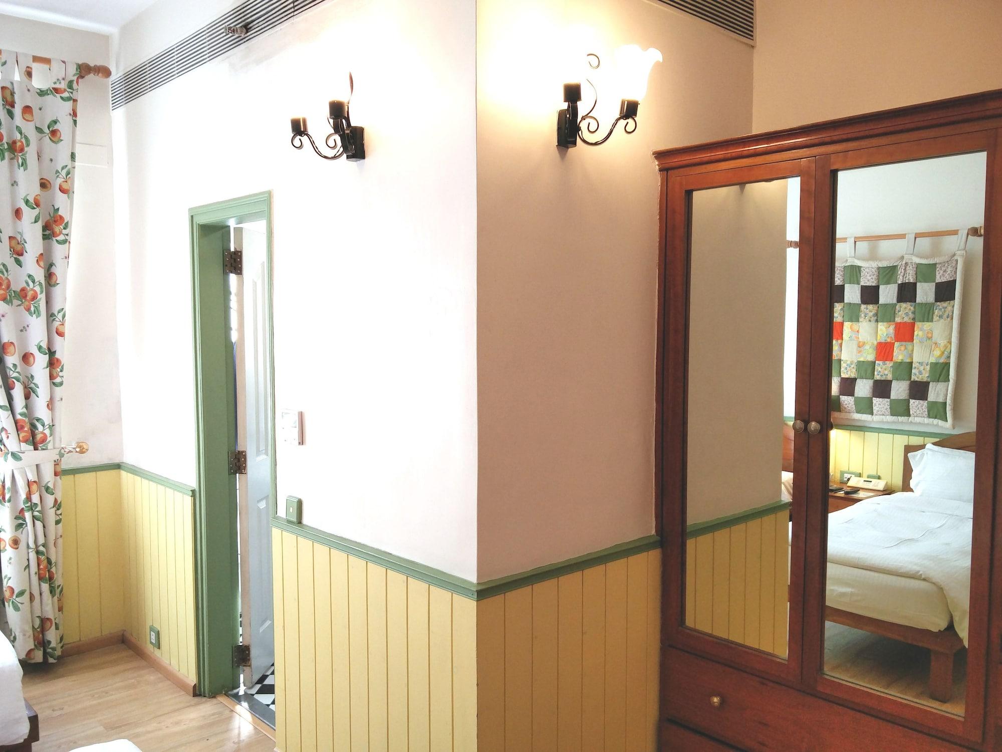 The Gordon House Hotel, Colaba Mumbai Ngoại thất bức ảnh