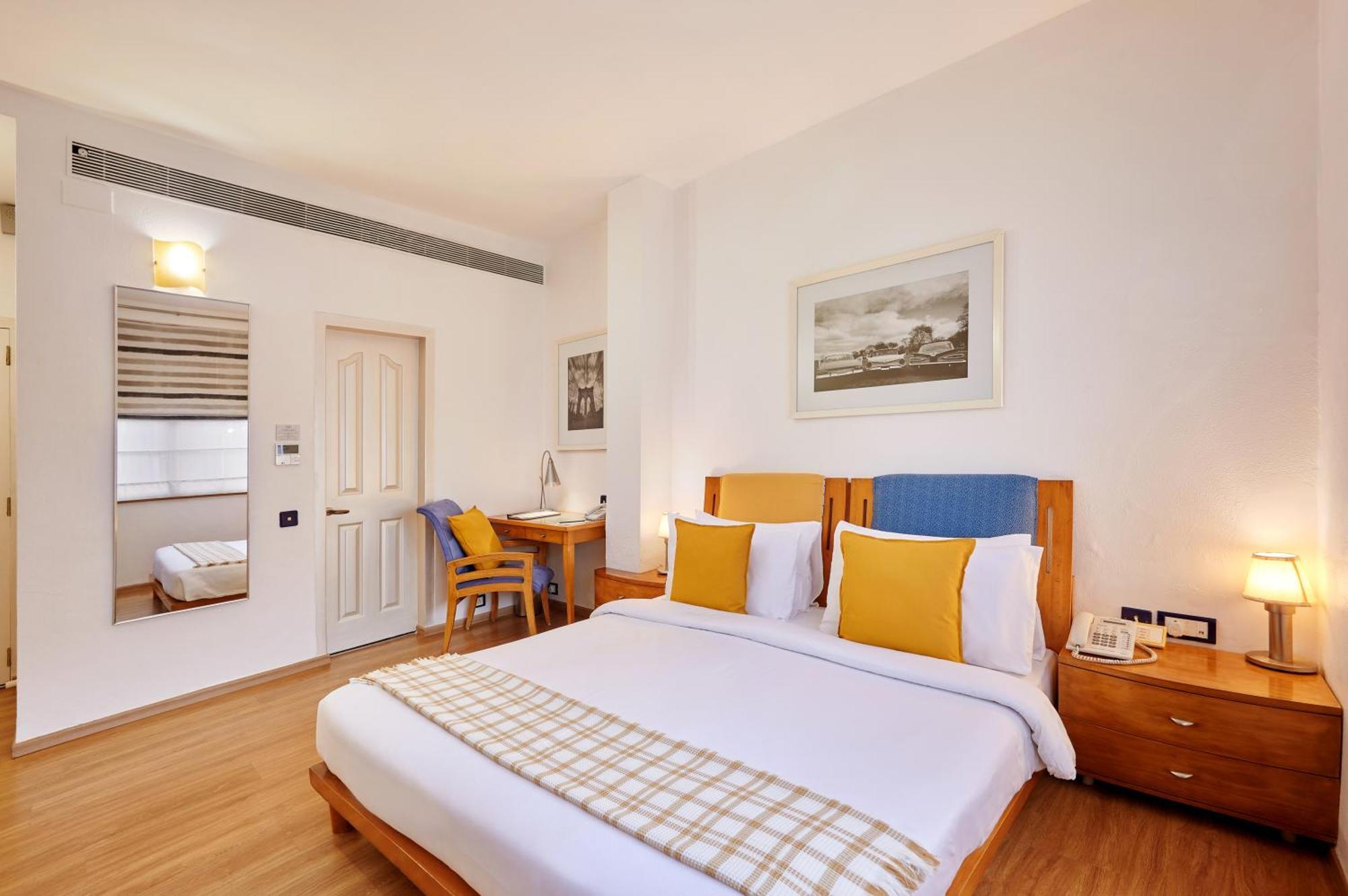 The Gordon House Hotel, Colaba Mumbai Ngoại thất bức ảnh