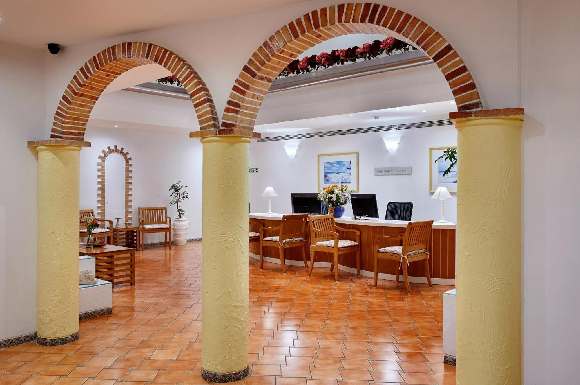The Gordon House Hotel, Colaba Mumbai Ngoại thất bức ảnh