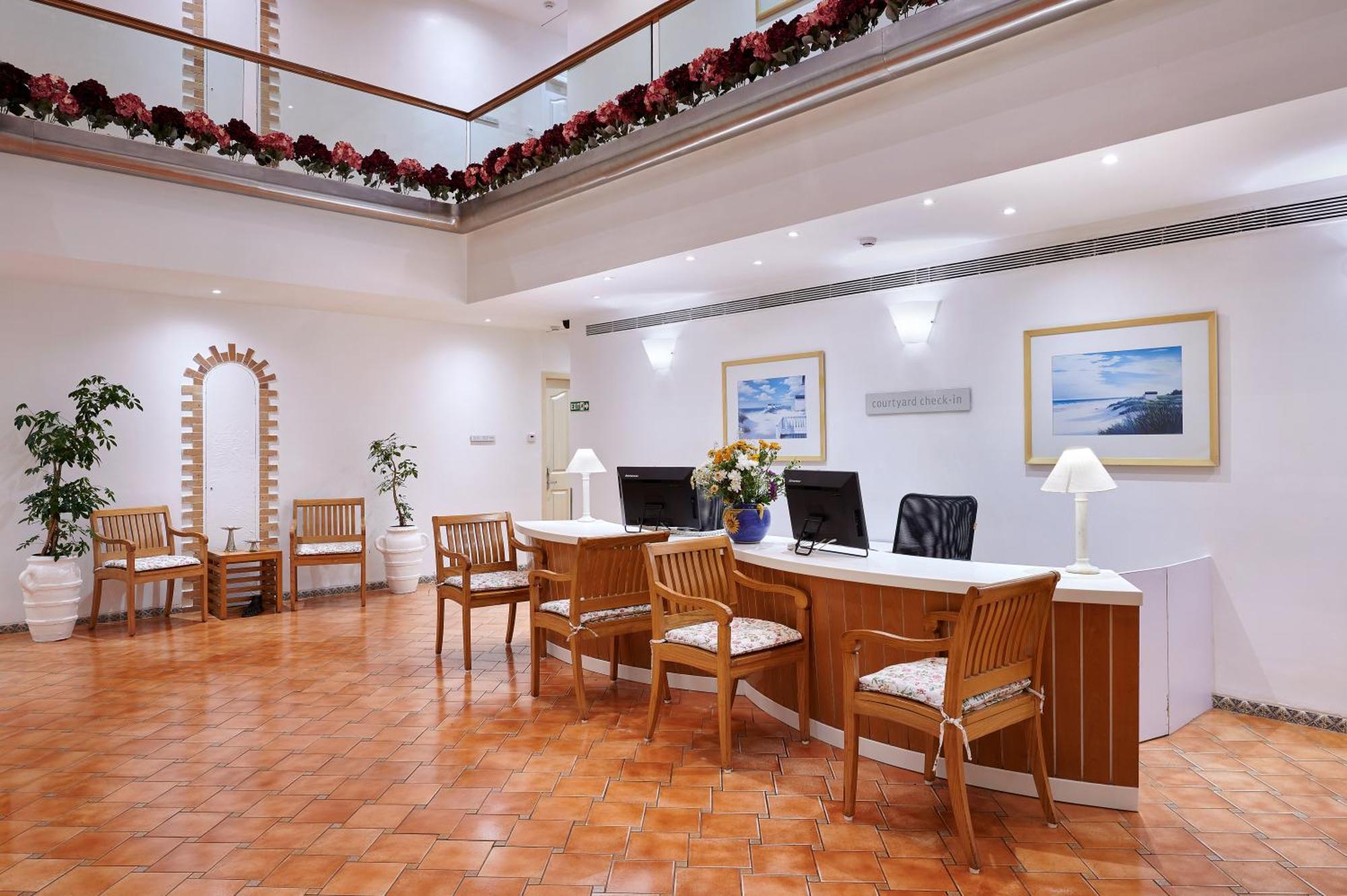 The Gordon House Hotel, Colaba Mumbai Ngoại thất bức ảnh